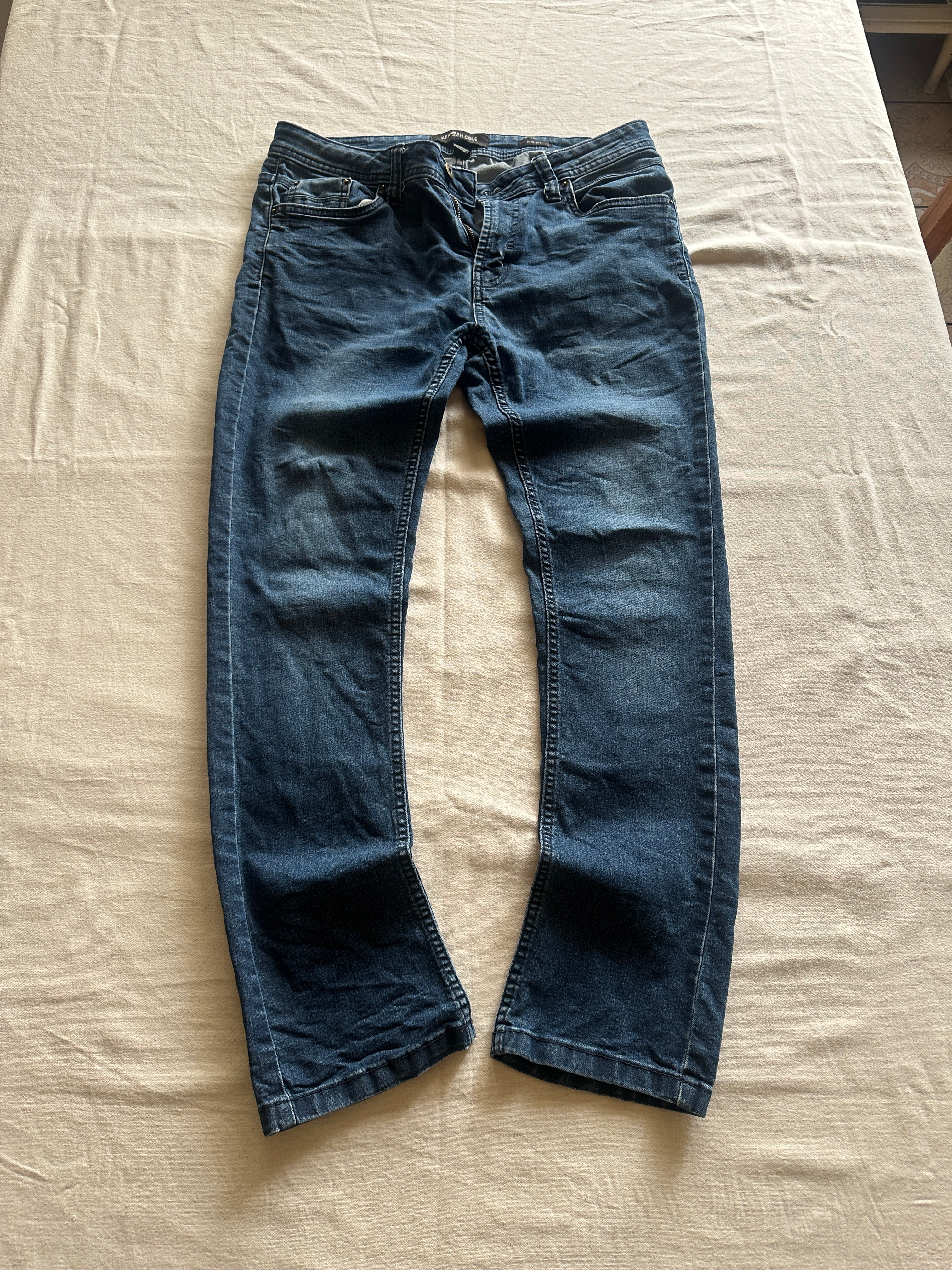 Kenneth Cole — Jean Slimfit, Talla 32