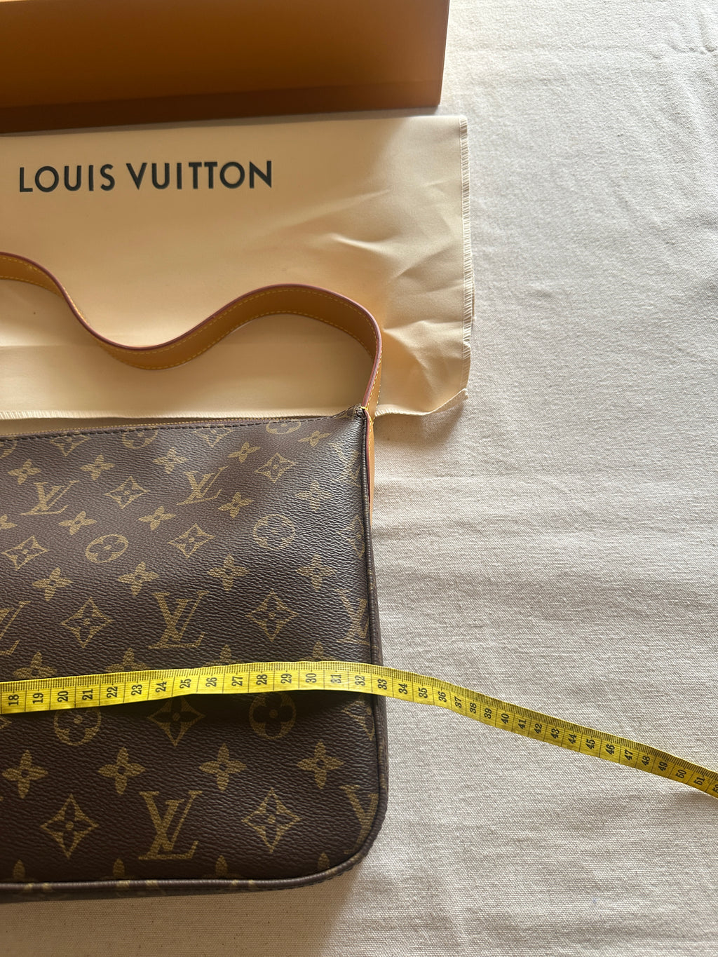 Louis Vuitton — Bolso Exclusivo Frances