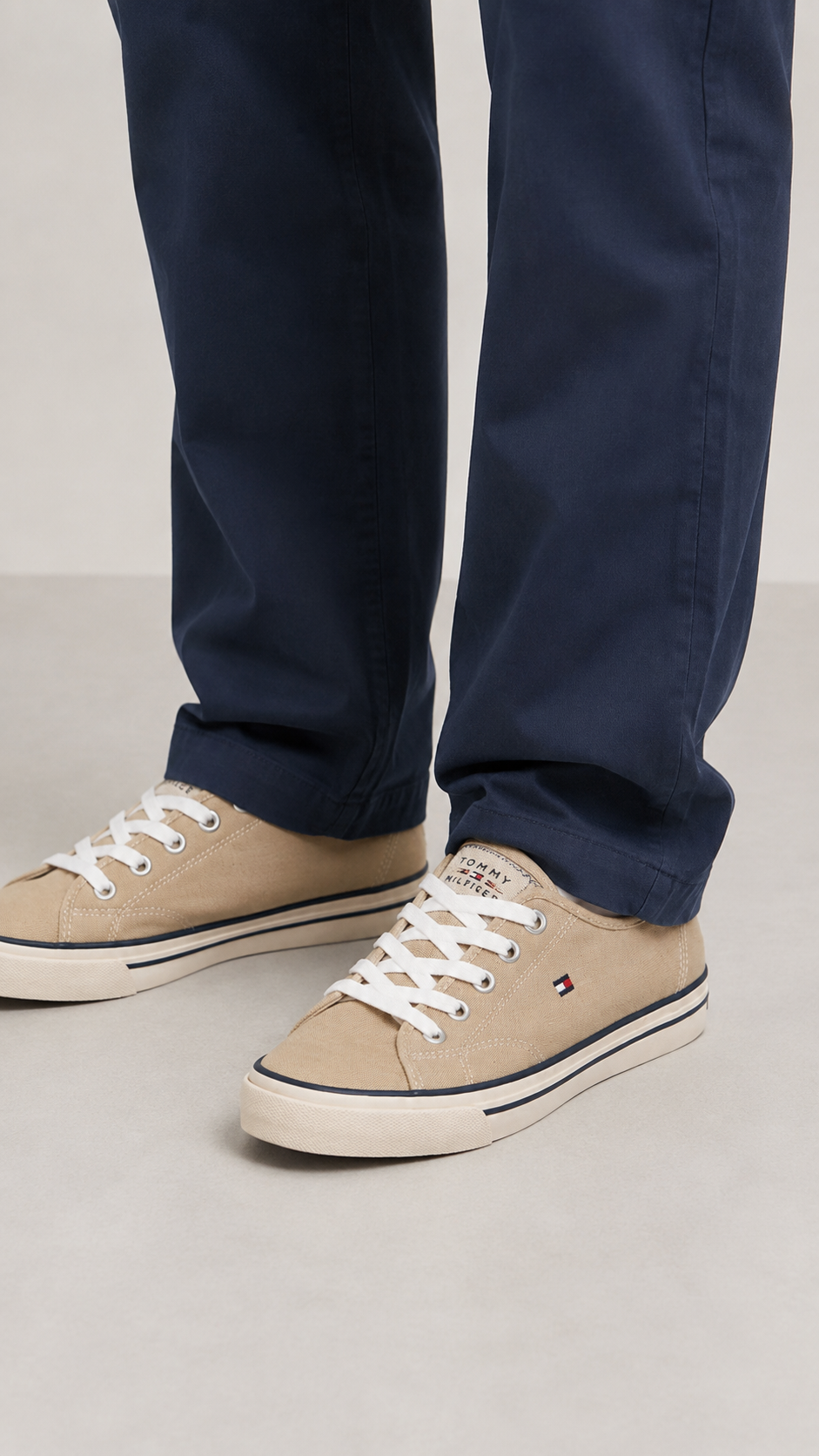 Tommy Hilfiger — Nuevo Zapatillas, Talla 43